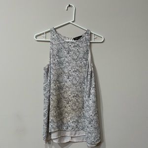 Dalia flower sleeveless top
